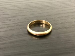 18金製の指輪