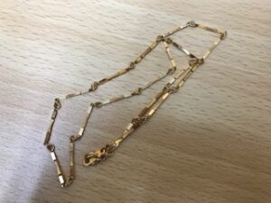 ブランド品＆金・プラチナ買取マート岡崎店で買取した貴金属、18金ネックレスです。