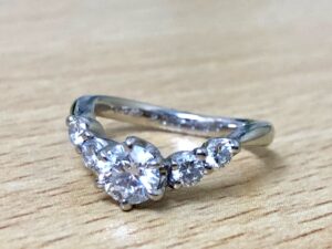 ブランド品＆金・プラチナ買取マート岡崎店で買取した貴金属プラチナ950製ダイヤモンドリング