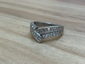 ブランド品＆金・プラチナ買取マート岡崎店で買取した貴金属プラチナ900ダイヤモンドリングです