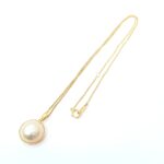 ブランド品＆金・プラチナ買取マート豊明店で買取した１８金製のパール付きデザインネックレス