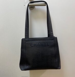 ブランド品＆金・プラチナ買取マート岡崎店で買取したブランド品：シャネルトートバッグです