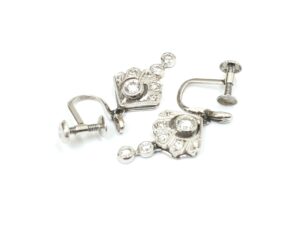 ブランド品＆金・プラチナ買取マート碧南店で買取した18金製のデザインイヤリング
