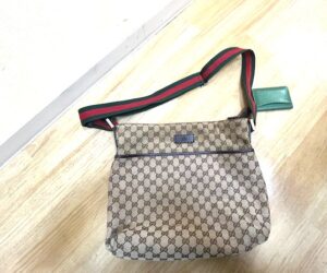ブランド品＆金・プラチナ買取マート岡崎店で買取したブランド品：グッチ　ショルダーバッグ