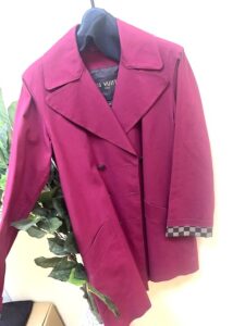 ブランド品＆金・プラチナ買取マート岡崎店で買取したブランド品：ルイヴィトン　コートです